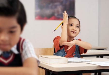 Japan plans to provide free education for students of large families